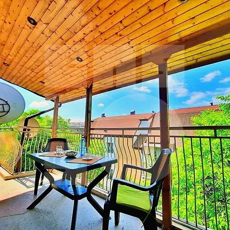 The Highground Hideout 아파트 *